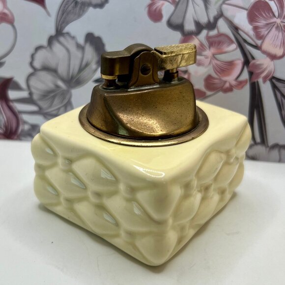 Table Lighter Ceramic Base - Picture 1 of 3